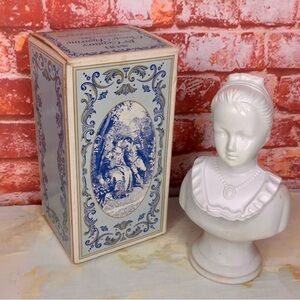 Vintage Avon 18th Century Young Girl Moonwind Perfume Bottle